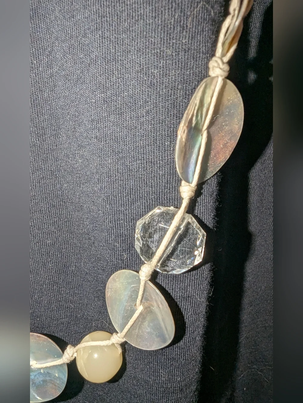 Vintage Avenue Mother of Pearl & Glass Knotted Boho Necklace + FREE GIFT - Picture 4 of 6